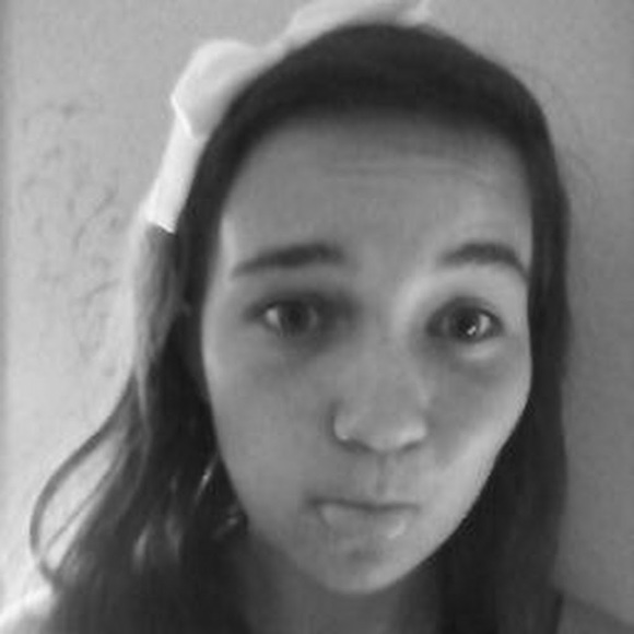 Meet your Posher, Krystal - Picture 1 of 1